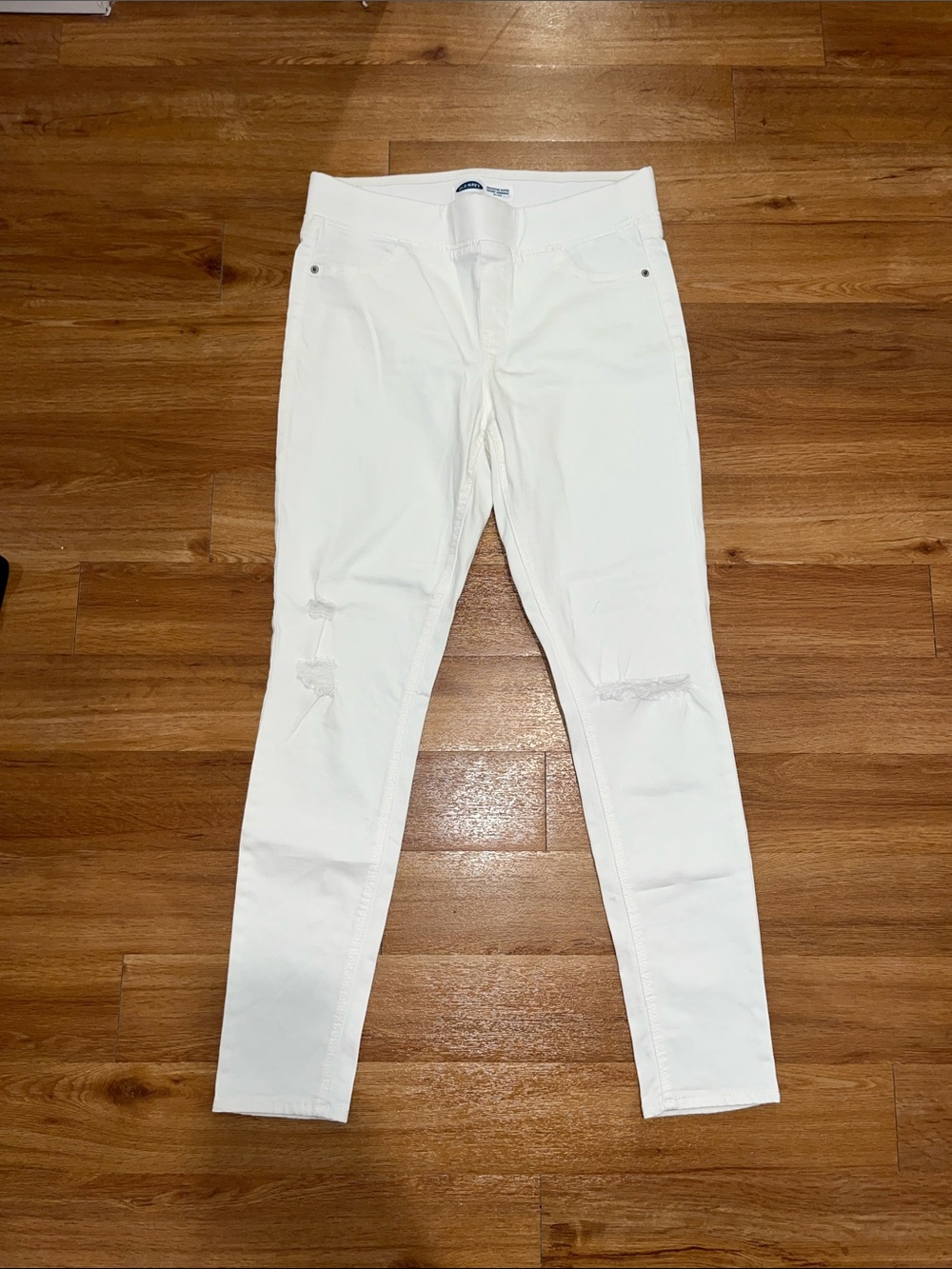 Old Navy White Skinny Jeans with Knee Rips